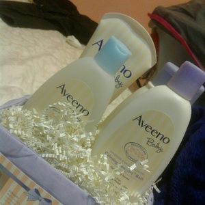Aveeno baby & mommy kit set